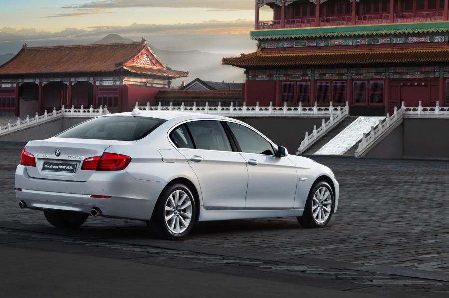  BMW 5-Series Long-Wheelbase 2010 года  (CN) (фото 54 из 77)